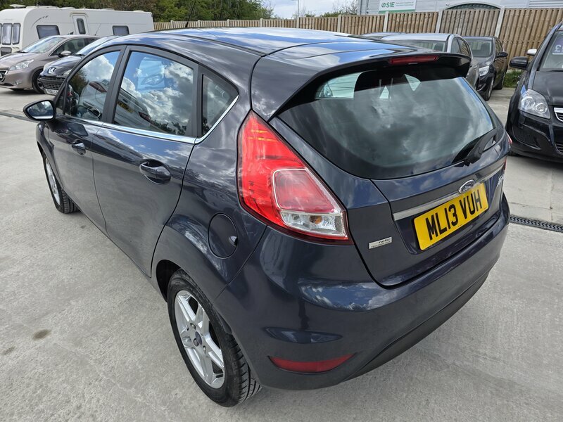Ford Fiesta 1.0-Fiesta-zetec-5dr ML13VUH Grey #5