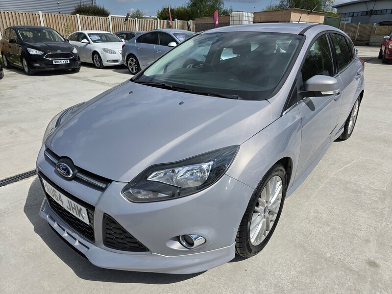 Ford Focus 1.6-Focus-zetec-s-tdci-5dr AU64JHK Silver #3