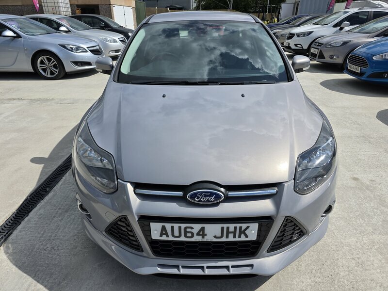 Ford Focus 1.6-Focus-zetec-s-tdci-5dr AU64JHK Silver #2