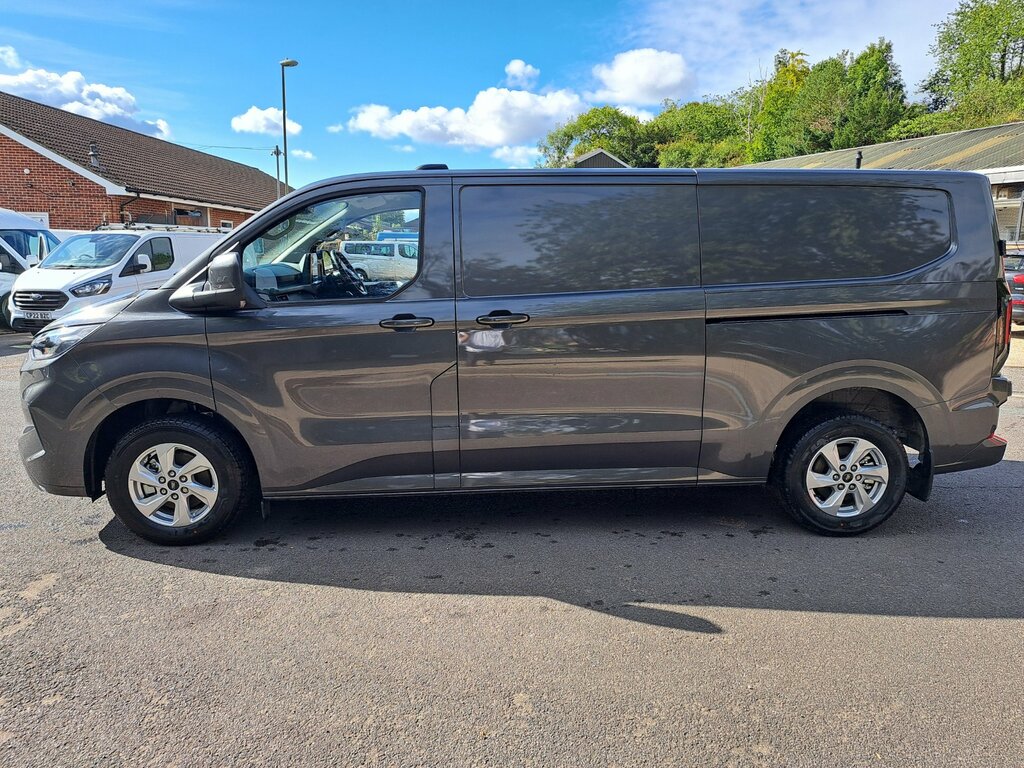 Ford Transit Custom 2.0 Ecoblue 136Ps H1 Van Limited, Air Con YO25BYU Grey #4