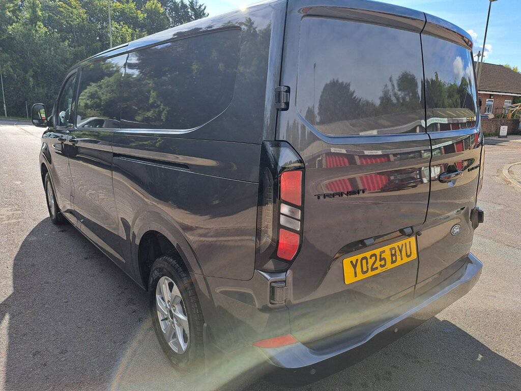 Ford Transit Custom 2.0 Ecoblue 136Ps H1 Van Limited, Air Con YO25BYU Grey #6