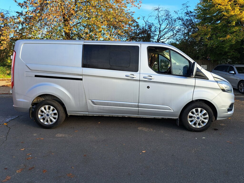 Ford Transit Custom 2.0 320 Ecoblue Limited Crew Van Double Cab Di LJ22KXG Silver #5