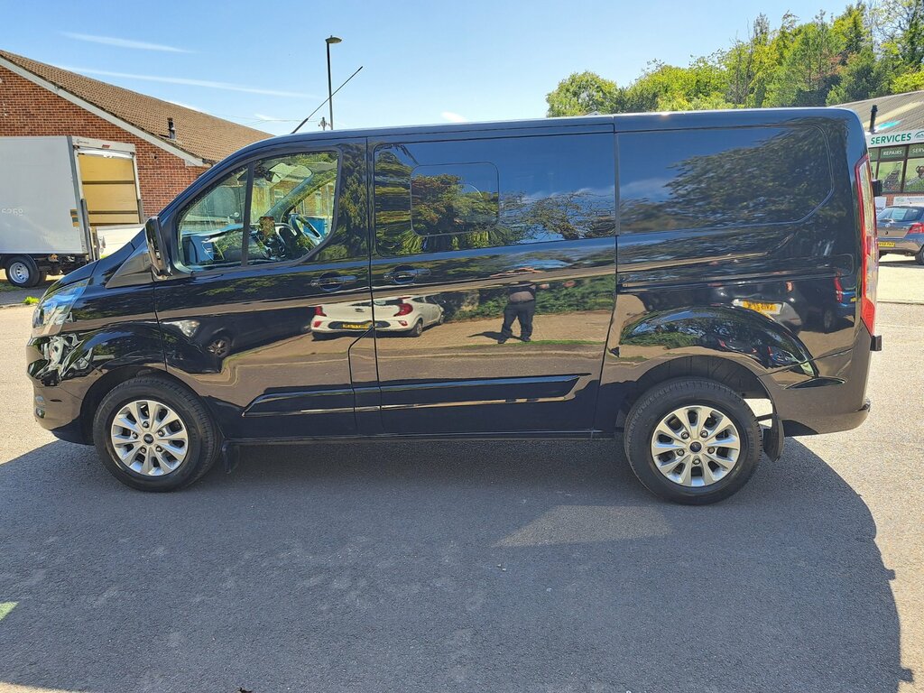 Ford Transit Custom 2.0 300 Ecoblue Limited Crew L1 EK22KYT Black #2