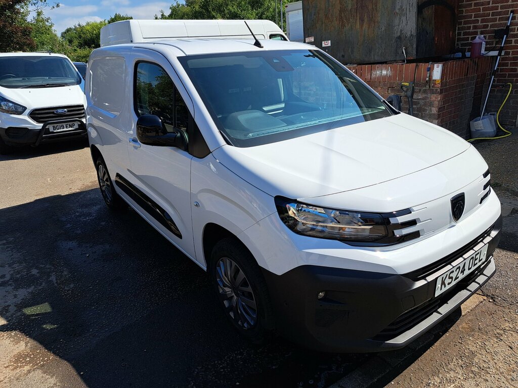 Peugeot Partner 1.5 Bluehdi 100 Asphalt Van, Air Con KS24OEL White #3