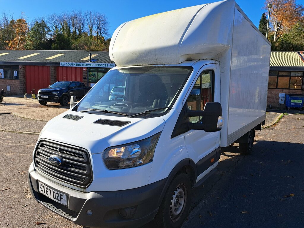 Ford Transit Custom 350 L5 Luton Van White