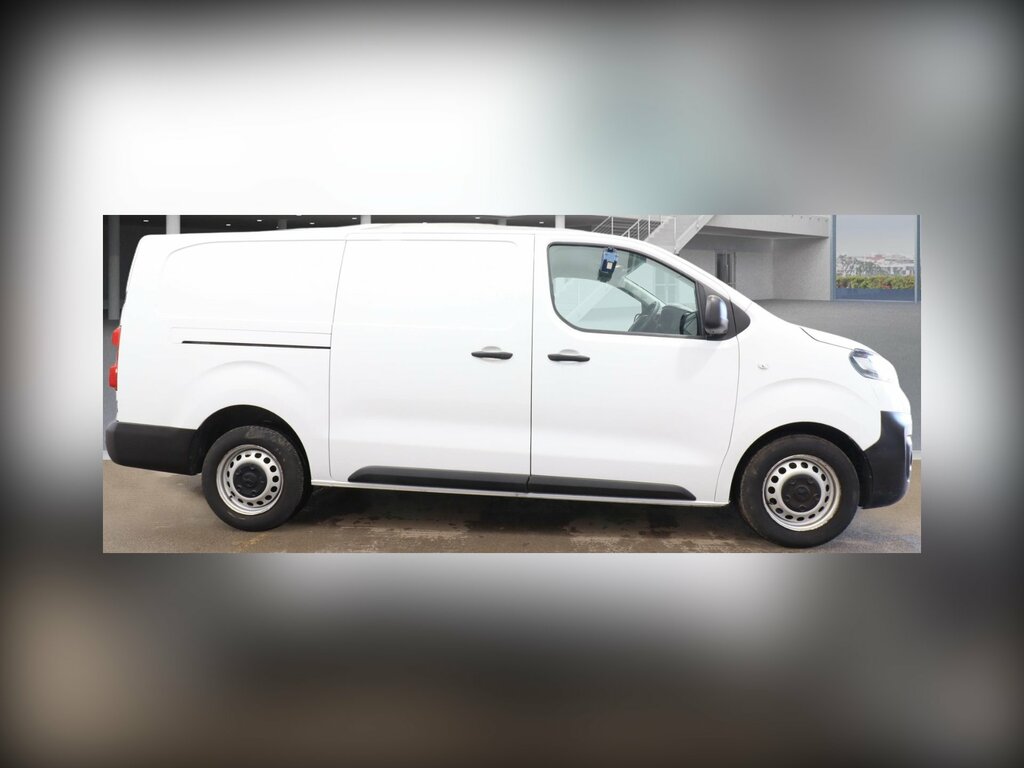 Vauxhall Vivaro 1.5 Turbo D 2900 Prime Panel Van 6Dr AK73YMS White #4