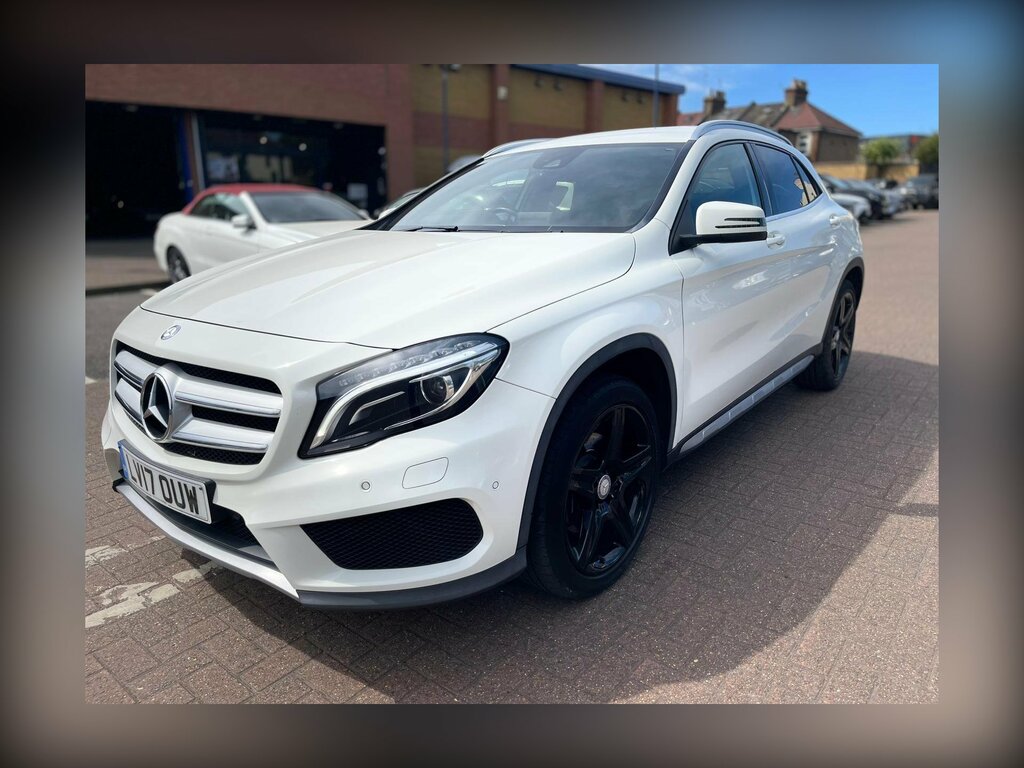 Mercedes-Benz GLA Class 2.1 Gla220d Amg Line Premium Suv 7G-d LV17OUW White #3