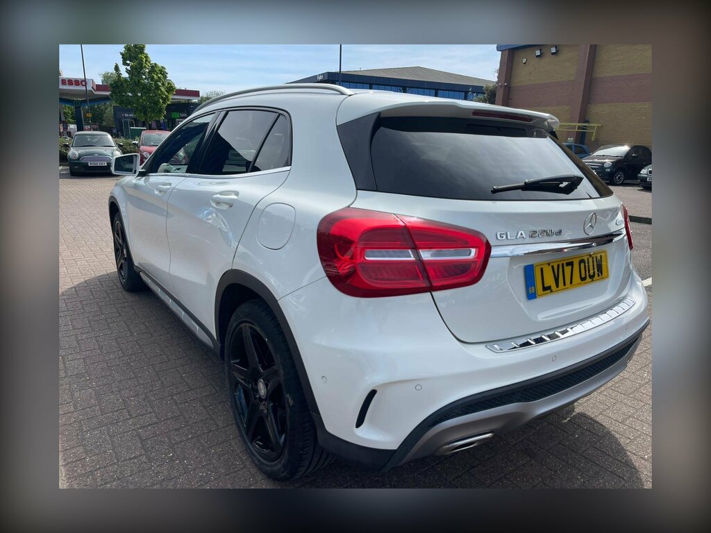 Mercedes-Benz GLA Class 2.1 Gla220d Amg Line Premium Suv 7G-d LV17OUW White #4