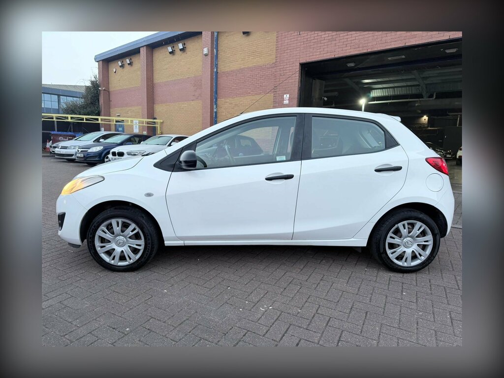 Mazda 2 1.3 Ts Euro 5 White #4