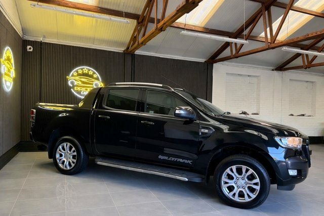 Ford Ranger 3.2 Wildtrak 4X4 Dcb Tdci 197 Bhp YP66FUY Black #2