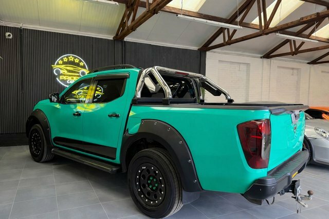 Nissan Navara 2.3 Dci Tekna Pickup Double Cab Silver #6