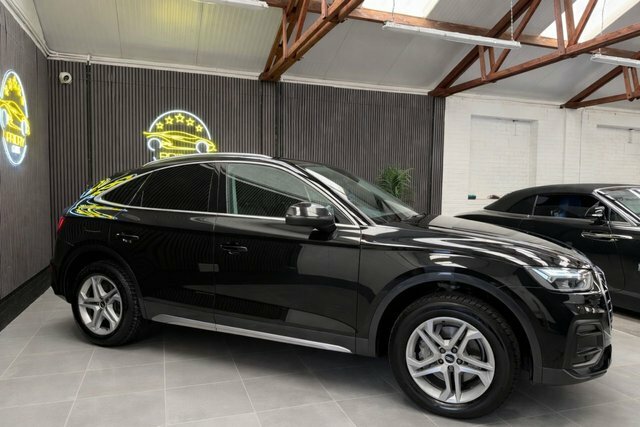 Audi Q5 2.0 Tdi 40 Sport Sportback S Tronic Qua KR22ULM Black #2