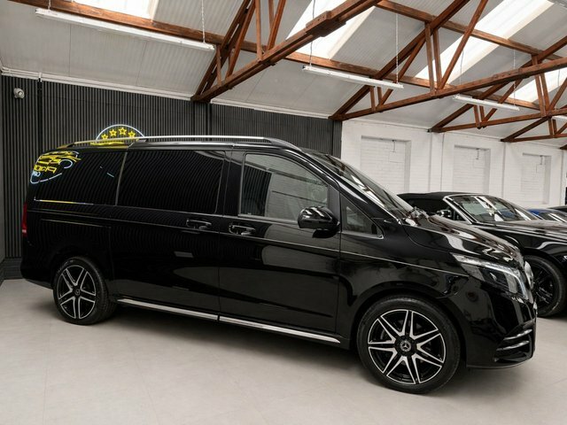 Mercedes-Benz V Class 2.0 V300d Amg Line Mpv G-tronic Euro 6 Black #2