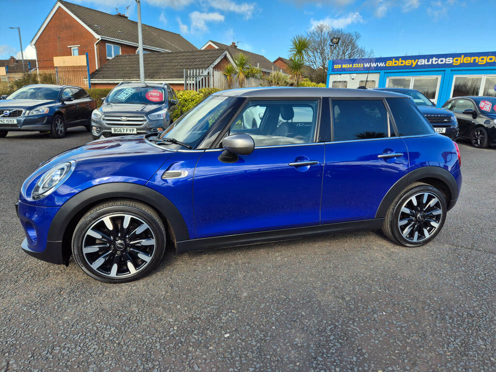 Mini Hatch 1.5 Cooper Exclusive II XRZ6139 Blue #2