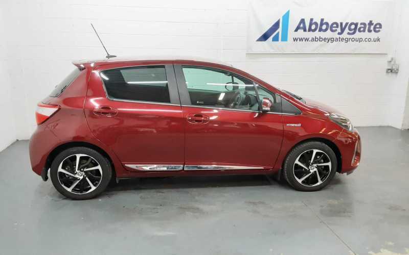 Toyota Yaris Excel 1.5 Vvt-i Hev Excel Cvt - 2020 Red #4