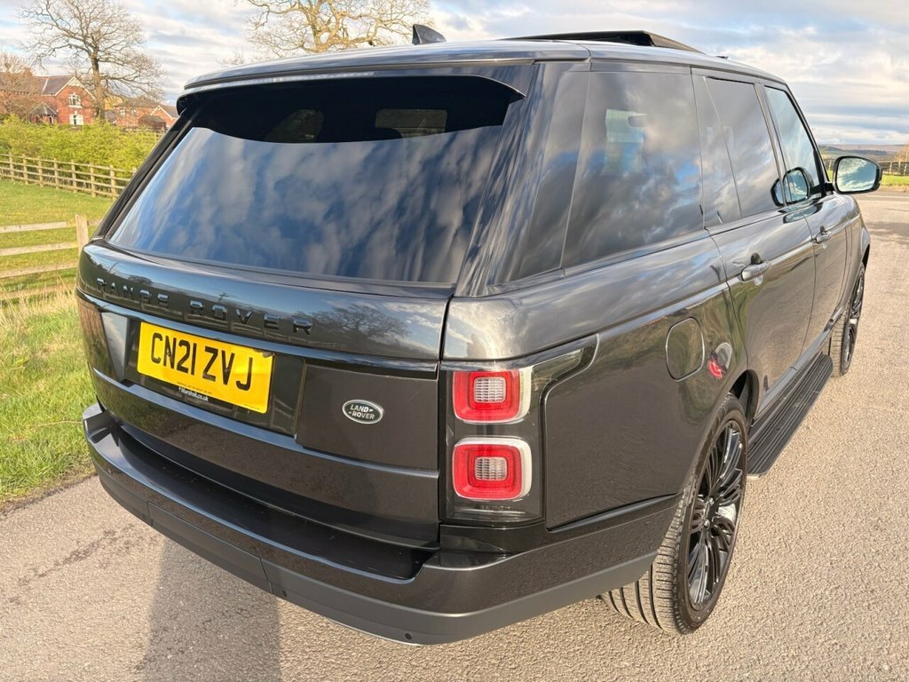 Land Rover Range Rover 3L Westminster Black CN21ZVJ Grey #5