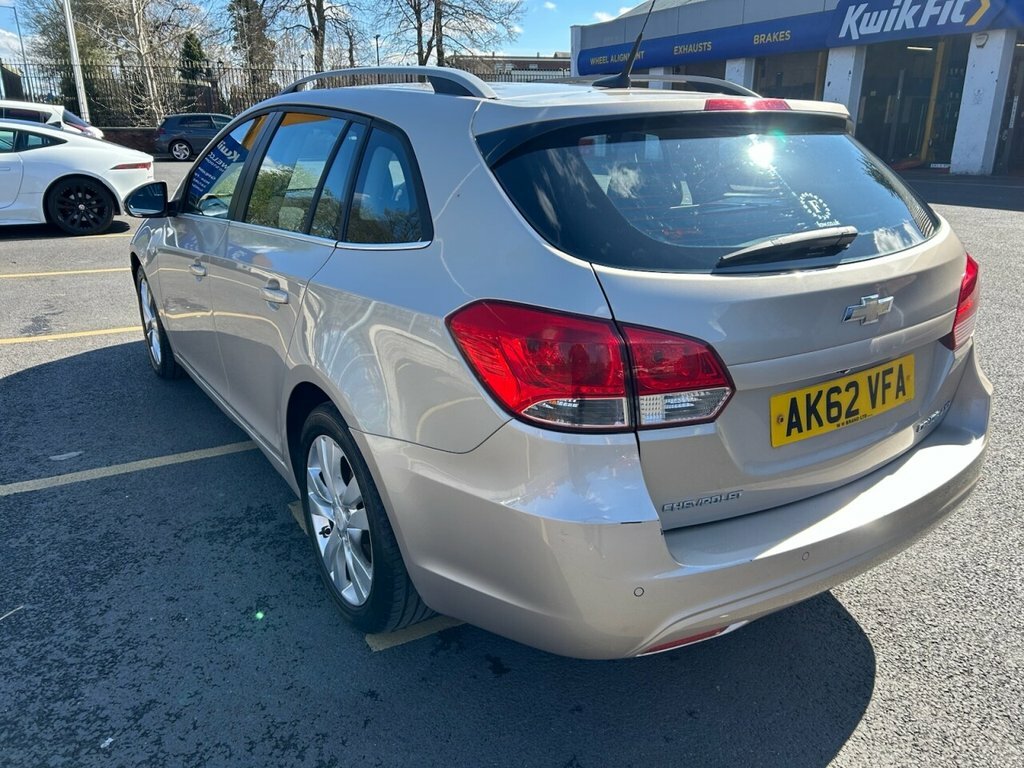 Chevrolet Cruze 1.7L Ltz Beige #5