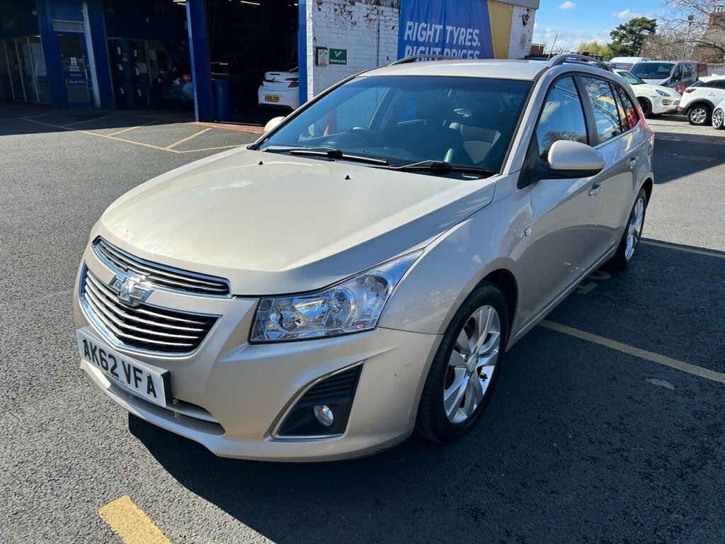 Chevrolet Cruze 1.7L Ltz Beige #4