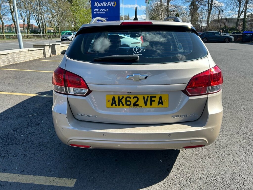 Chevrolet Cruze 1.7L Ltz Beige #6