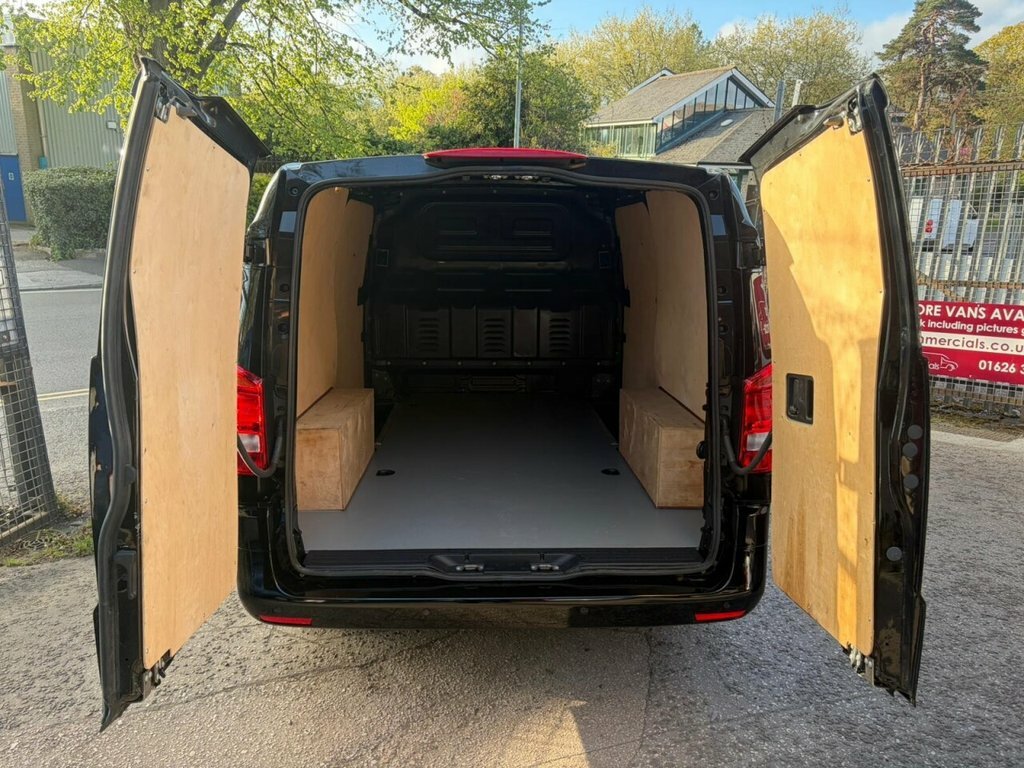 Mercedes-Benz Vito 2L Premium LN71UHJ Black #3