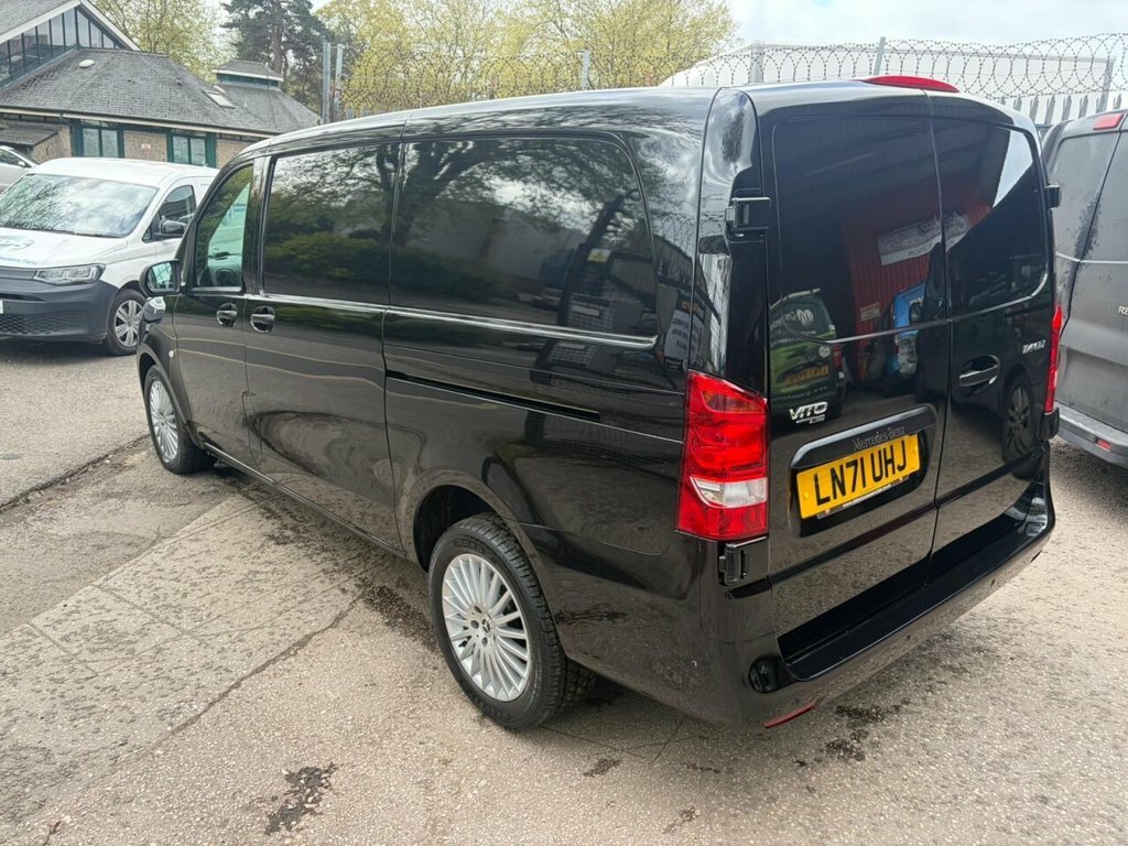 Mercedes-Benz Vito 2L Premium LN71UHJ Black #4