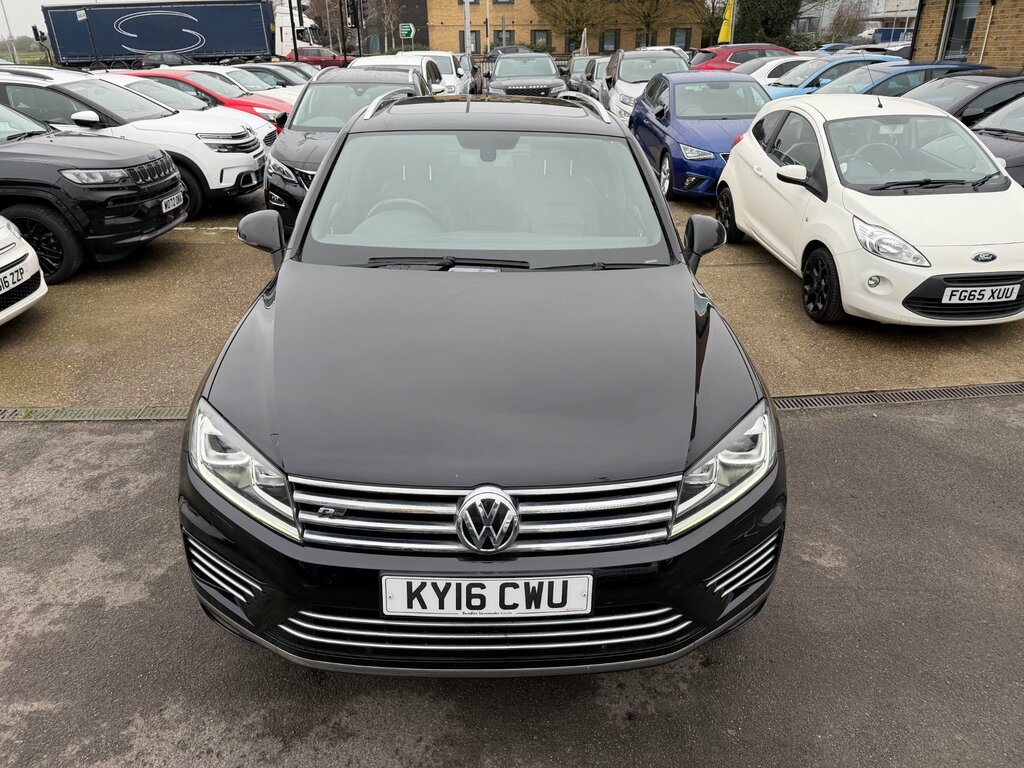 Volkswagen Touareg 3.0 Tdi V6 Bluemotion Tech R-line Suv T Black #4