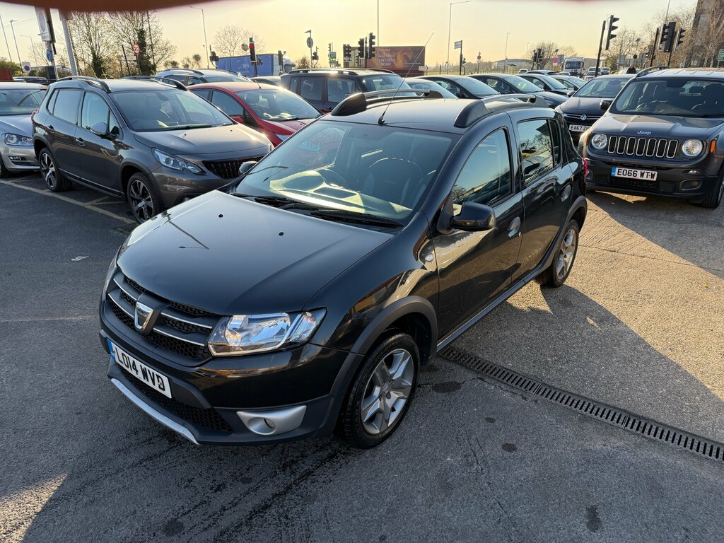 Dacia Sandero Stepway 1.5 Dci Laureate Hatchback Euro LO14WVD Black #2