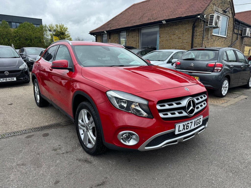 Mercedes-Benz GLA Class 1.6 Gla200 Sport Executive Suv 7G-dct LX67VGG Red #6