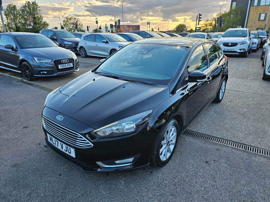Ford Focus 1.0T Ecoboost Titanium Hatchback ML17VJU Black #6