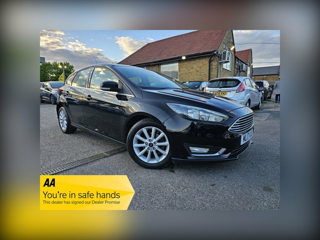 Ford Focus 1.0T Ecoboost Titanium Hatchback Black