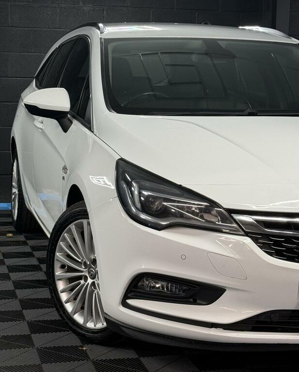 Vauxhall Astra Elite Nav FY66TUH White #5