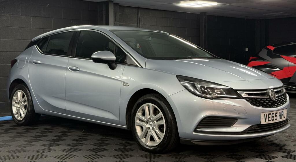 Vauxhall Astra 1.6 Cdti Blueinjection Tech Line Hatchback Die VE65HPU Silver #3