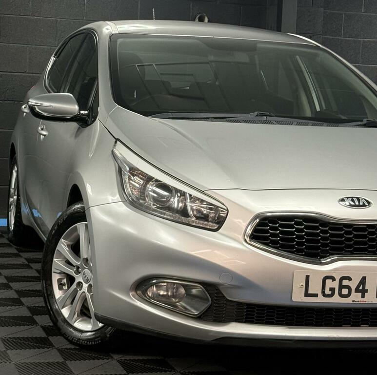 Kia Ceed 1.6 Crdi 2 Hatchback Euro 5 126 B LG64KLA Silver #5