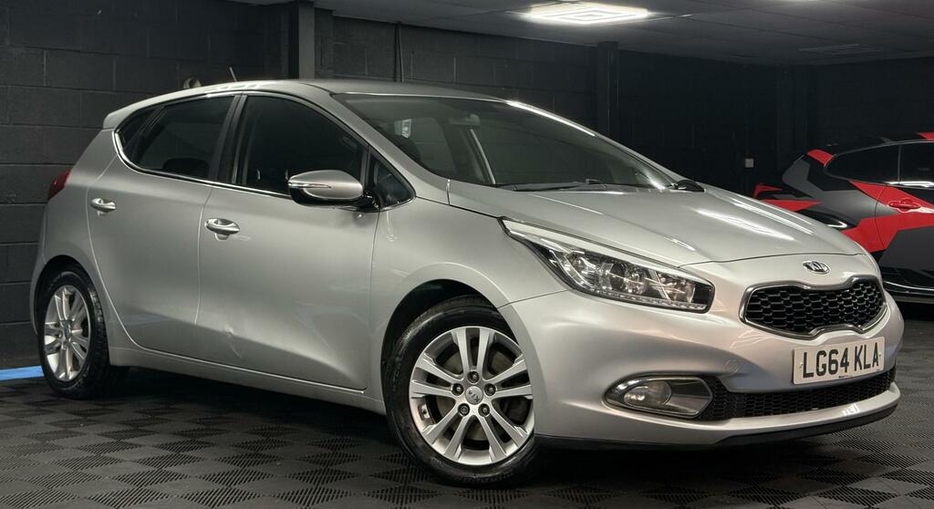 Kia Ceed 1.6 Crdi 2 Hatchback Euro 5 126 B LG64KLA Silver #2