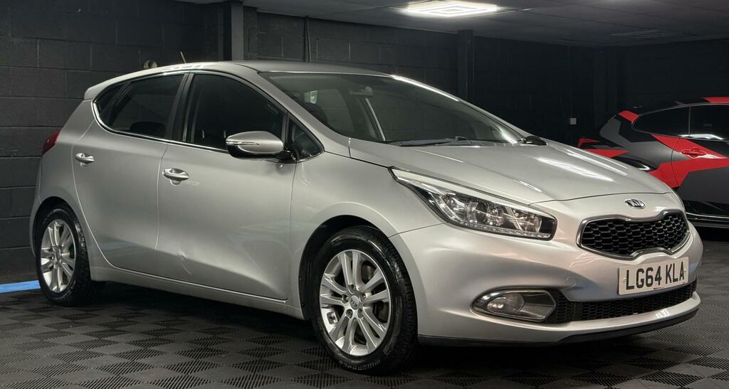 Kia Ceed 1.6 Crdi 2 Hatchback Euro 5 126 B LG64KLA Silver #3