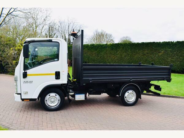Isuzu Tipper N35.125se Tipper LP23ZYD White