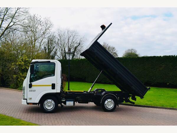 Isuzu Tipper N35.125se Tipper LP23ZYD White #3