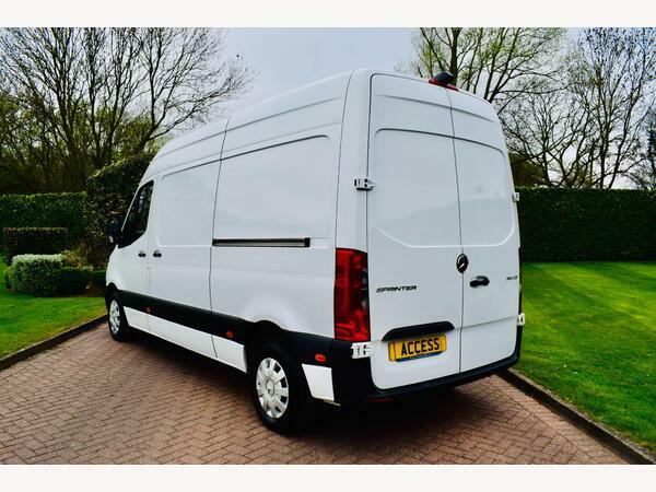 Mercedes-Benz Sprinter Panel Van 2.0 315 Cdi Premium Fwd L2 H2 Euro 6 S WR22TGX White #6