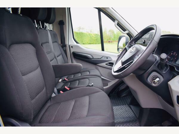 Maxus Deliver 9 Luton 2.0 D20 Twin Curtain Side Rwd L3 YS71MHL #6