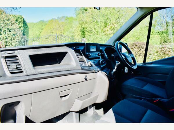 Ford Transit Custom Luton 350 Luton Hd Leader Rwd L4 Euro 6Drw WN23LTT White #2