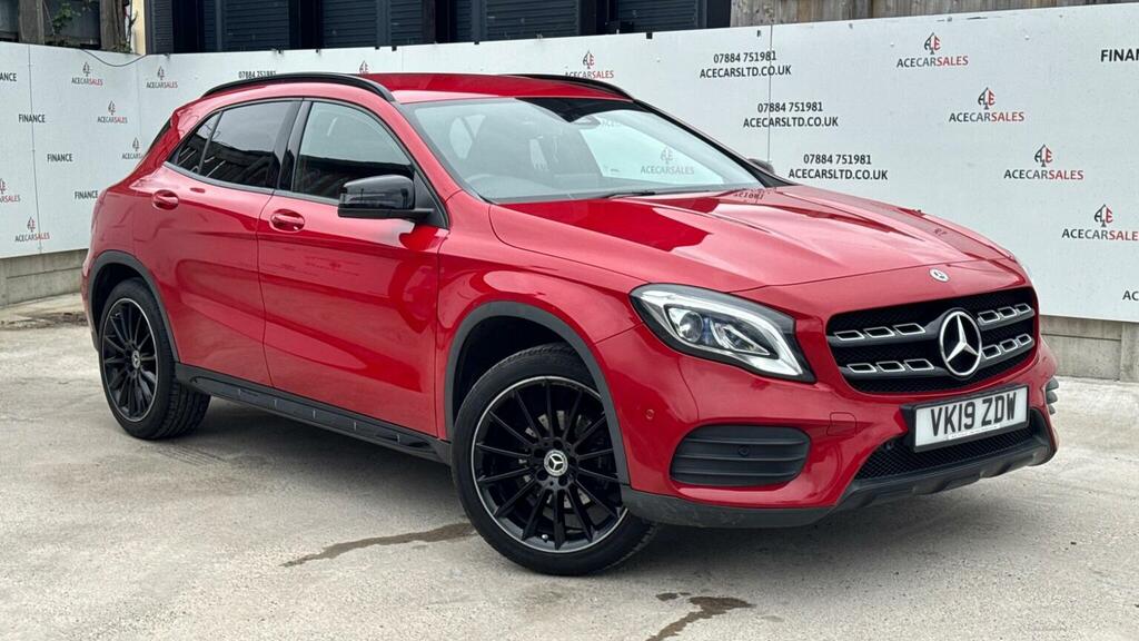 Mercedes-Benz GLA Class Suv 1.6 Gla180 Amg Line Edition 7G-dct Euro 6 Ss Red