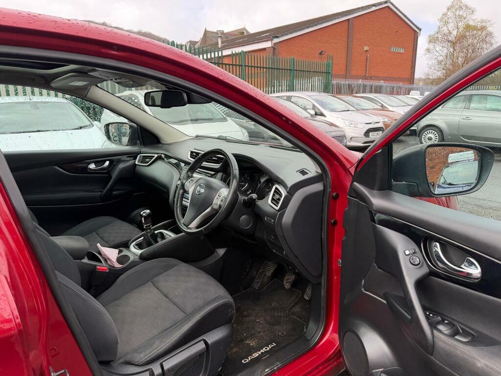 Nissan Qashqai 1.2 Dig-t Acenta Premium 2Wd Euro 5 S S YH14YLM Red #5