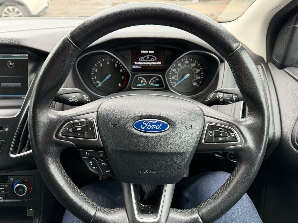 Ford Focus 1.0T Ecoboost Titanium Euro 6 S S YY16XFV Red #5