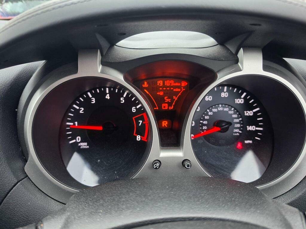 Nissan Juke 1.6 Acenta Premium Xtron Euro 5 Red #6