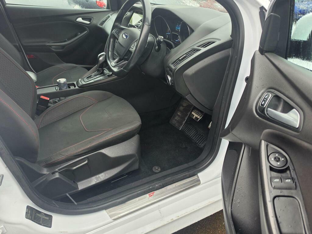 Ford Focus 1.0T Ecoboost St-line Euro 6 S S CF17WEU White #5