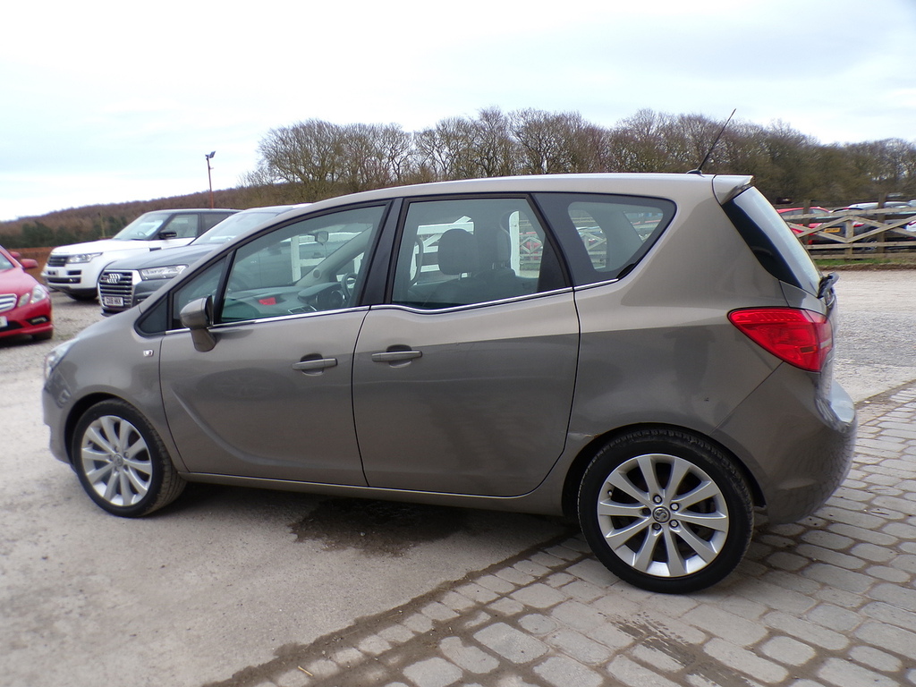 Vauxhall Meriva I Tech Line RV64XKX Brown #5