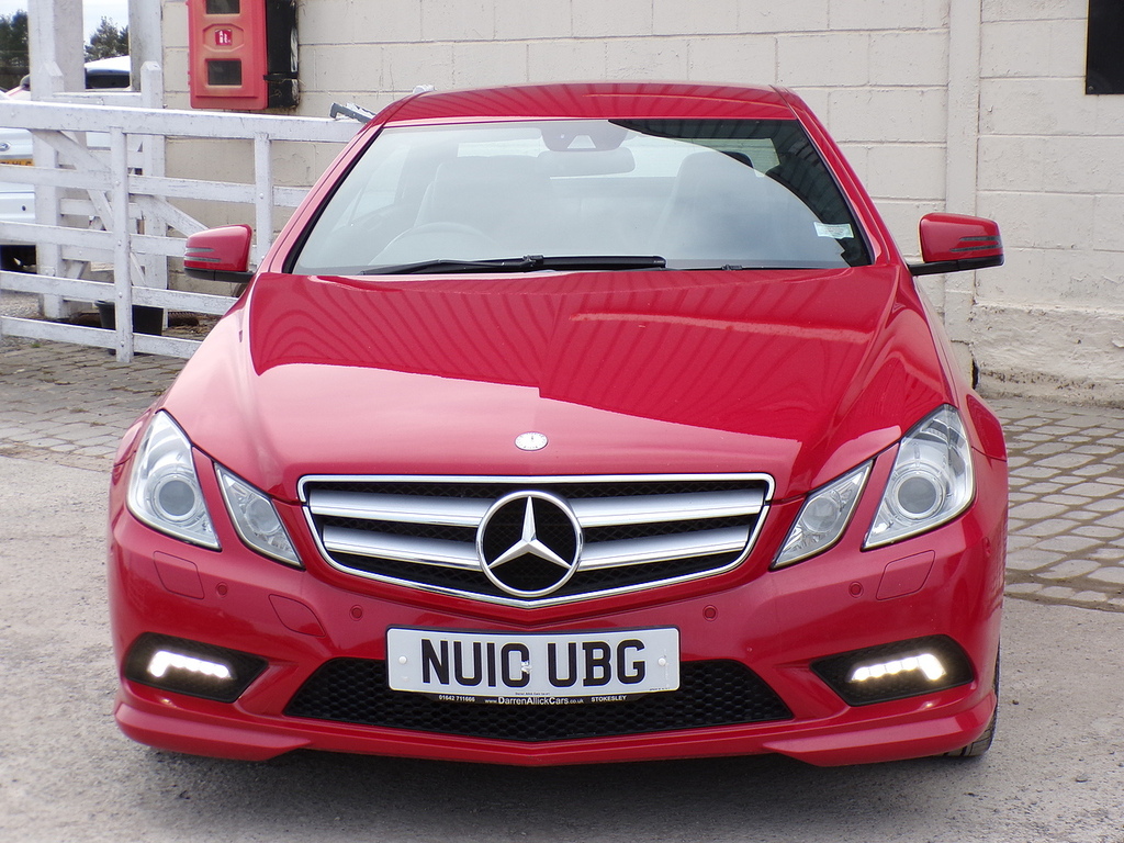 Mercedes-Benz E Class E350 Cdi V6 Blueefficiency Sport NU10UBG Red #4