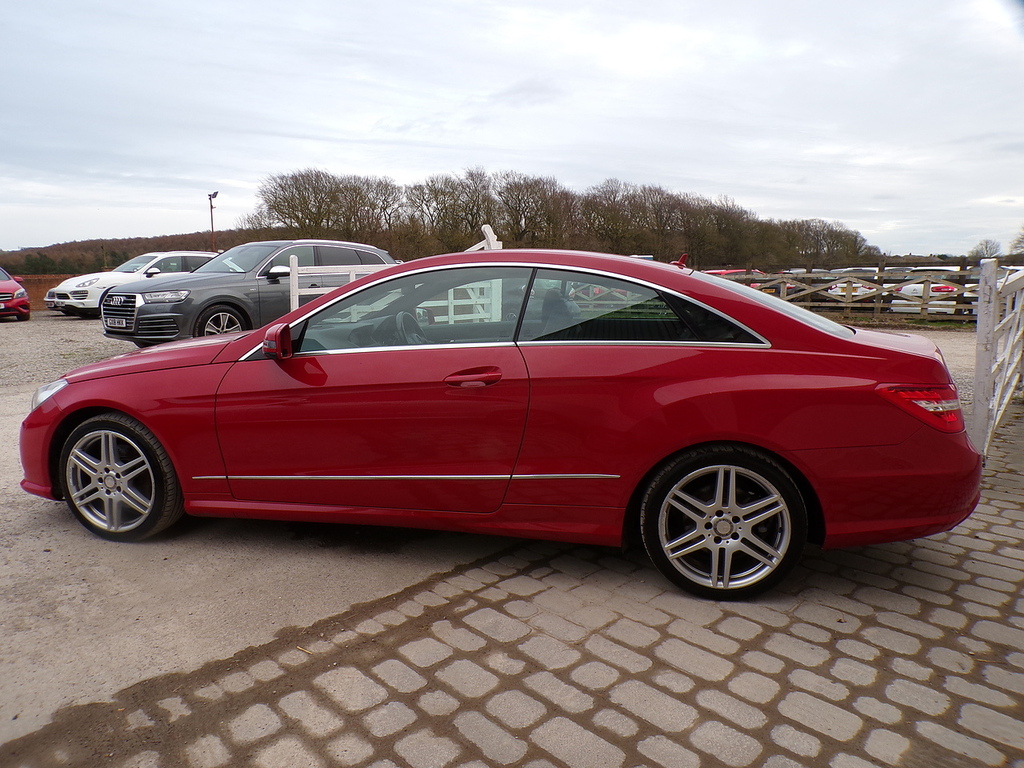 Mercedes-Benz E Class E350 Cdi V6 Blueefficiency Sport NU10UBG Red #6