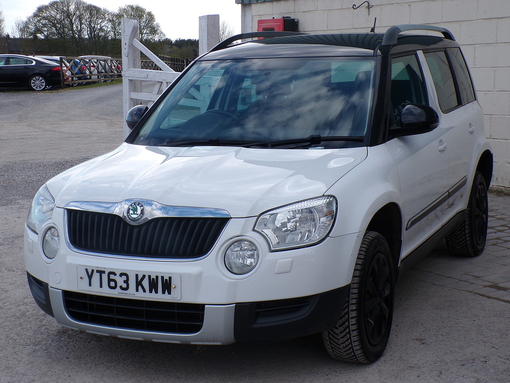 Skoda Yeti Tdi Adventure YT63KWW White #3