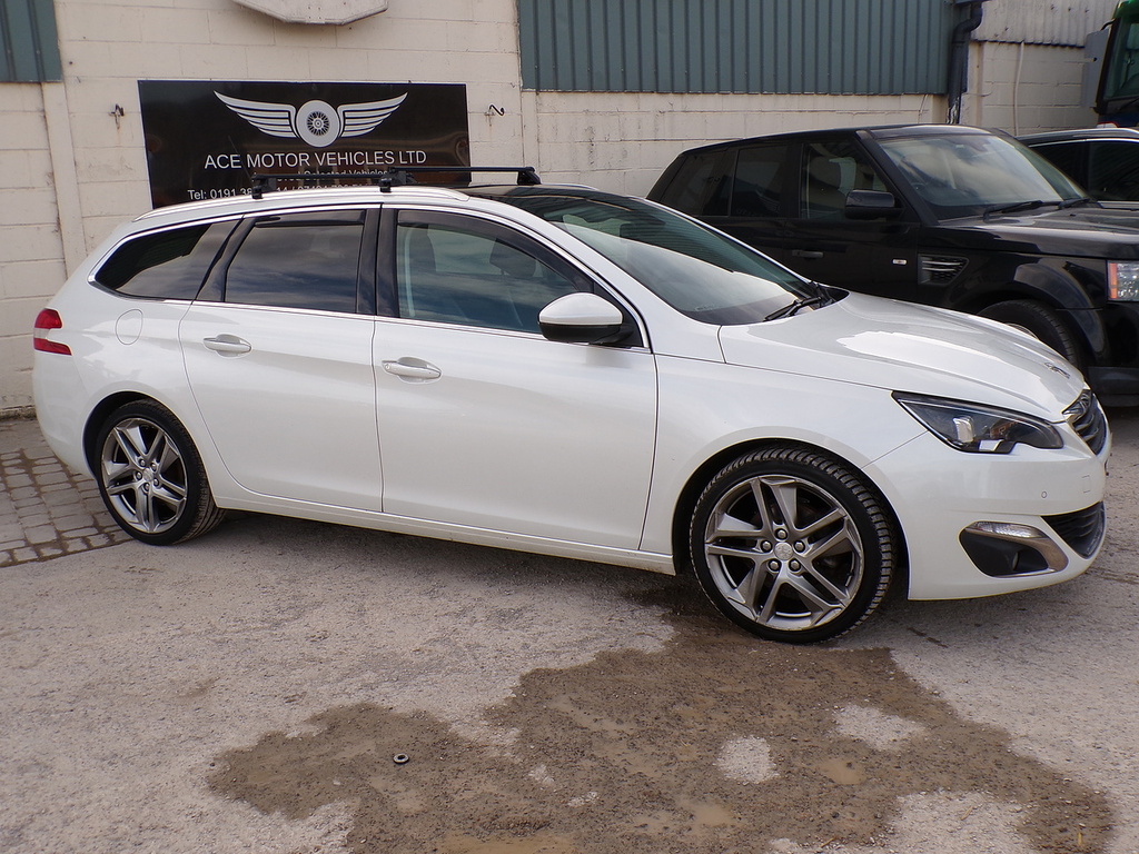 Peugeot 308 SW E-hdi Feline White #6